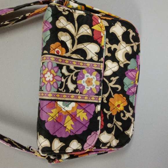 Vera Bradley Handbags - Vera Bradley Cross Body Bag